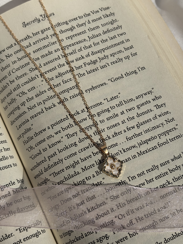 Antique Gold Blossom Square Pendant - Kridha