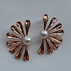 Bloom Pearl Fan Earrings