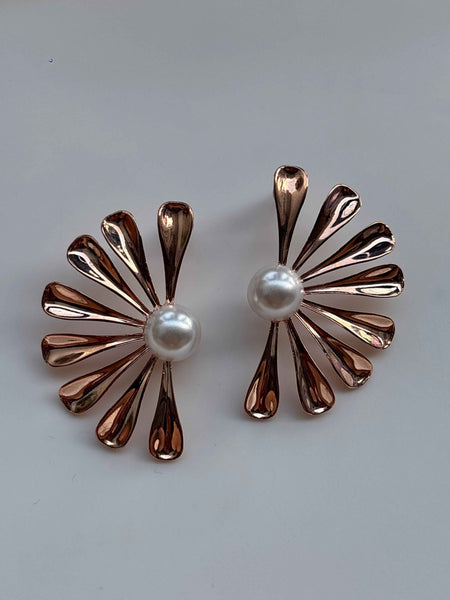 Bloom Pearl Fan Earrings