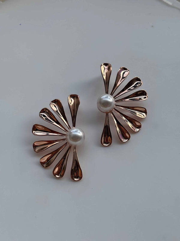 Bloom Pearl Fan Earrings