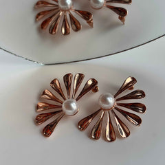 Bloom Pearl Fan Earrings