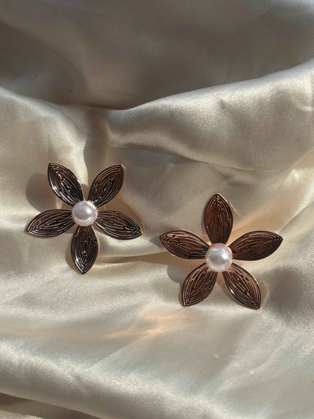 Golden Pearl Flower Earrings