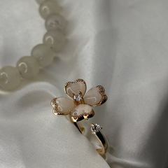Ivory Blossom Spinner Ring