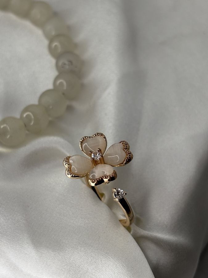 Ivory Blossom Spinner Ring