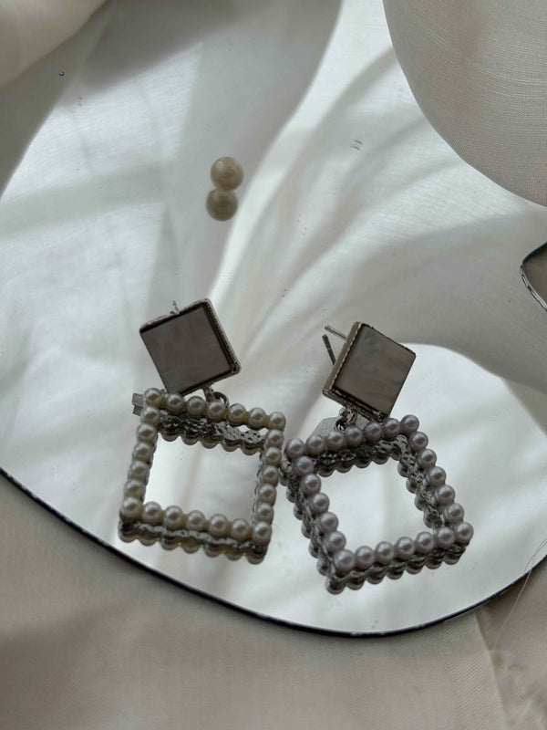 Pearl Frame Earrings
