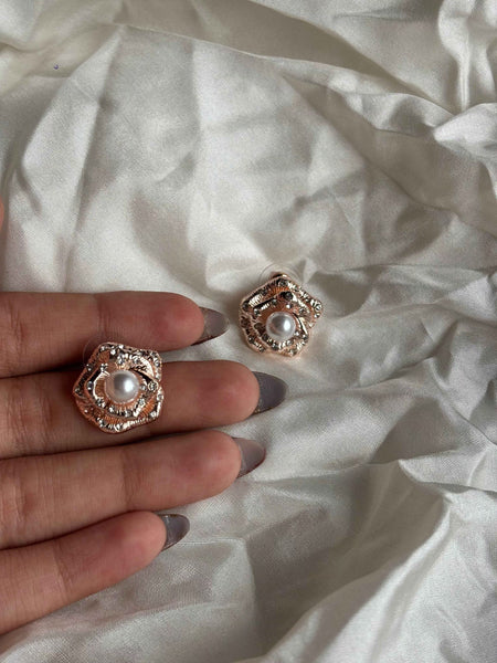 Regal Pearl Hexa Studs