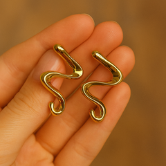 Snake Swirl Stud Earrings - Kridha