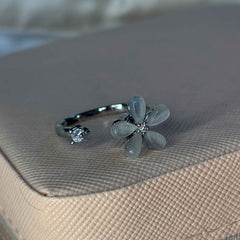 Flower Petal Spinner Ring