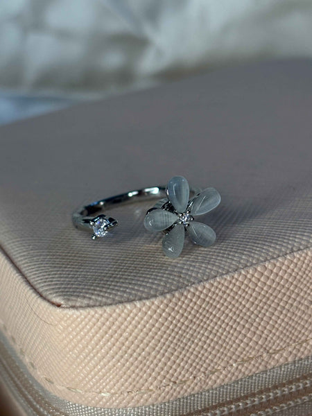 Flower Petal Spinner Ring