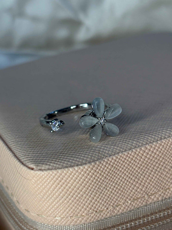 Flower Petal Spinner Ring