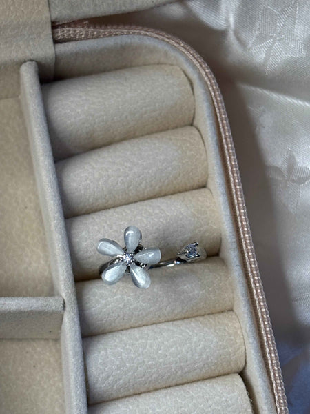 Flower Petal Spinner Ring