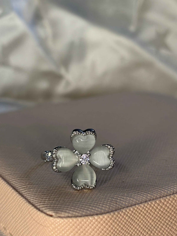 Luxe Petal Spinner Ring