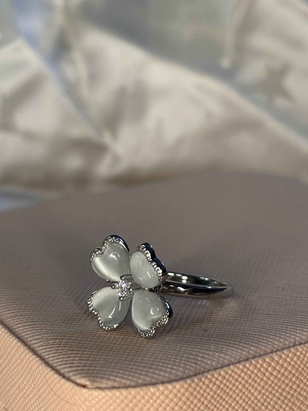 Ivory Blossom Spinner Ring