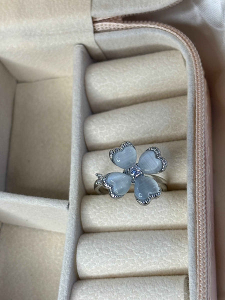 Ivory Blossom Spinner Ring
