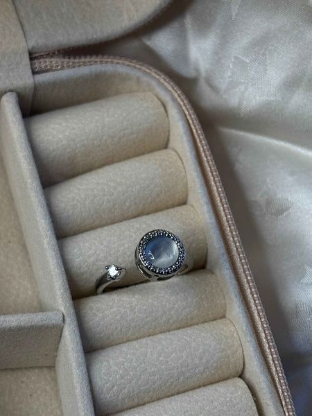 Orbit Spinner Ring