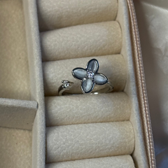 Petite Bloom Spinner Ring