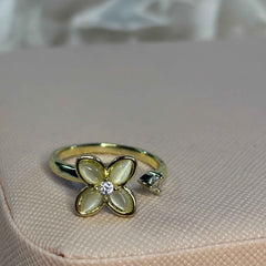 Petite Bloom Spinner Ring