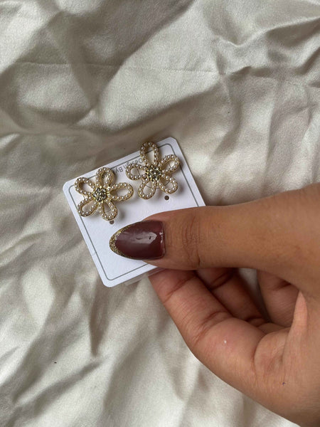 Daisy Glow Earrings