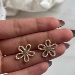 Daisy Glow Earrings