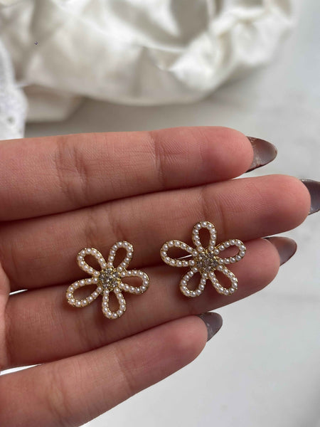 Daisy Glow Earrings