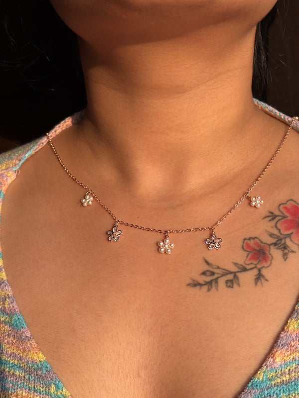 Flower Choker Set AD