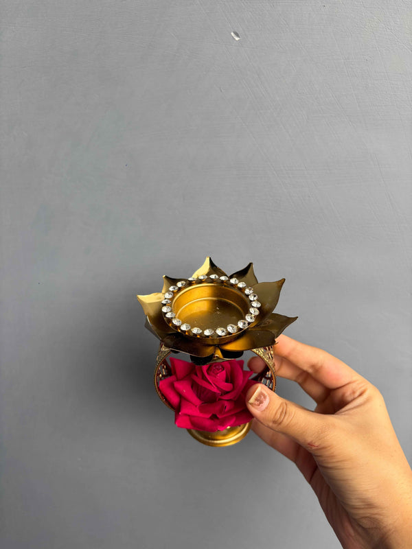 Rose Candle Stand