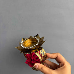 Rose Candle Stand
