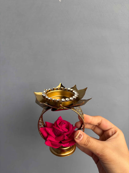 Rose Candle Stand