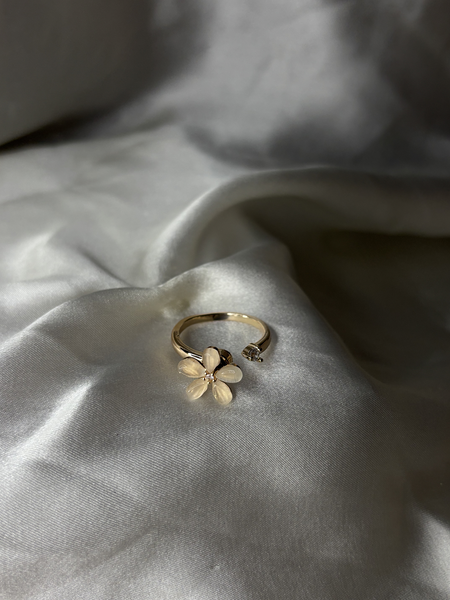 Flower Petal Rose Gold Spinner Ring