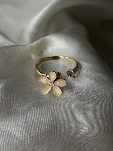Flower Petal Rose Gold Spinner Ring
