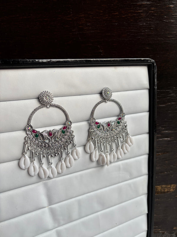 Pearl Aura Chandbali Earrings