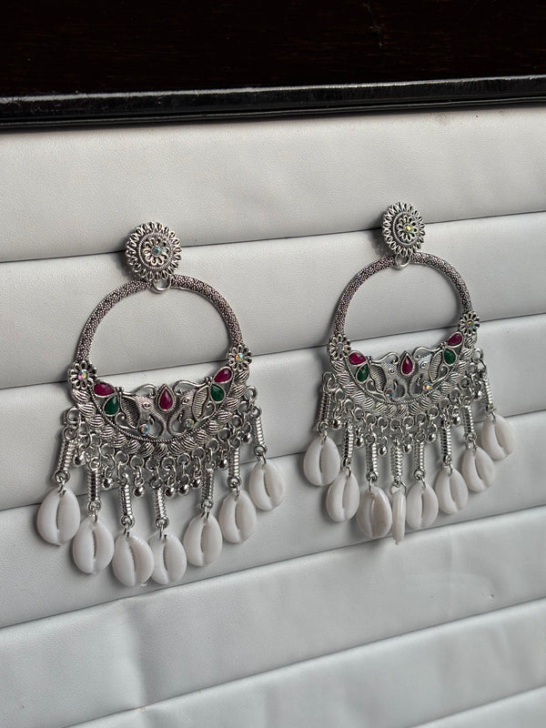 Pearl Aura Chandbali Earrings