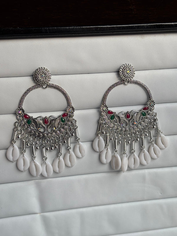 Pearl Aura Chandbali Earrings