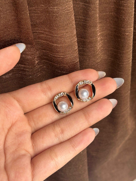 Pearl Aura Studs