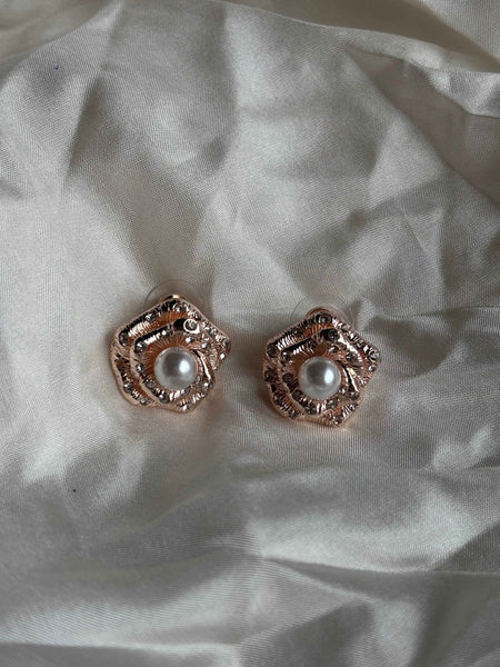 Regal Pearl Hexa Studs