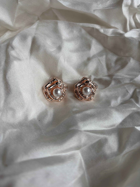 Regal Pearl Hexa Studs